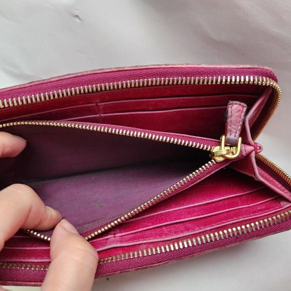 Prada MIUMIU long wallet Zip Around Zippy Genuine leather Quilted Berry Pink - Picture 9 of 12
